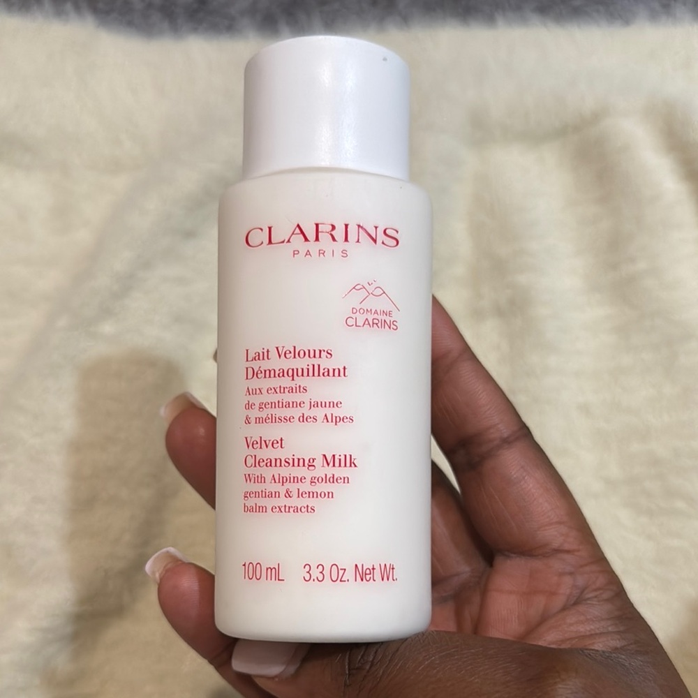 Clarins Velvet Cleansing Milk